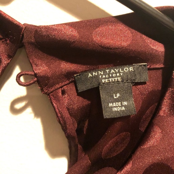Ann Taylor Factory petite L gently worn blouse. - Picture 3 of 4